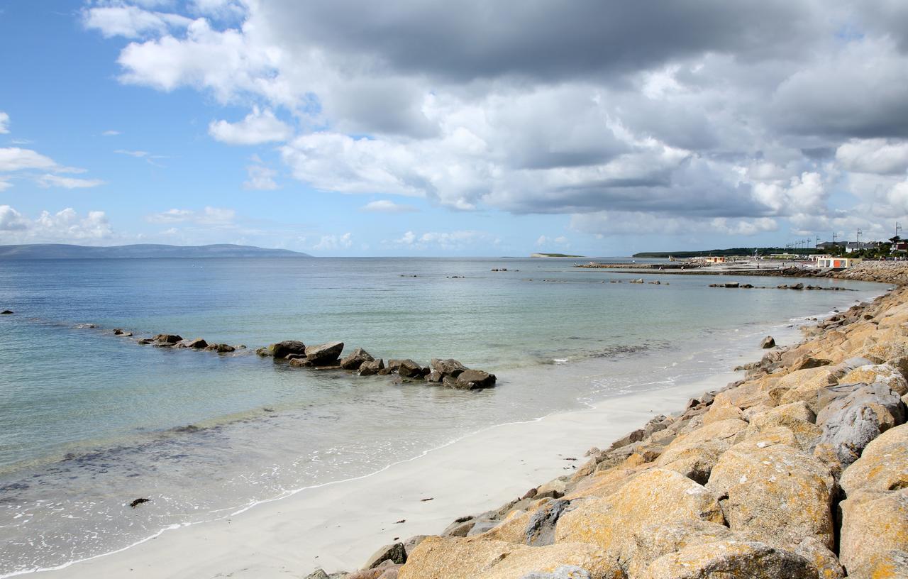 City Center - 3 Minutes Walk To The Town Square Galway Bagian luar foto