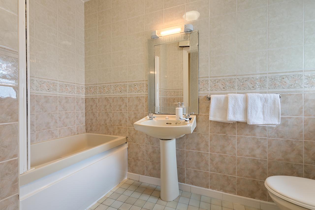 City Center - 3 Minutes Walk To The Town Square Galway Bagian luar foto